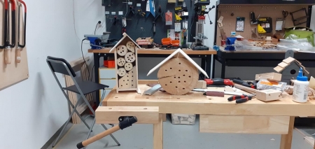Budujemy domki dla pszczół